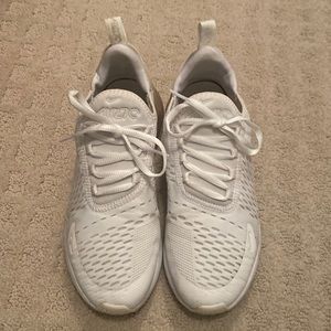 Nike AirMax 270, white Kids sz 6Y (women’s 7.5) very good used condition